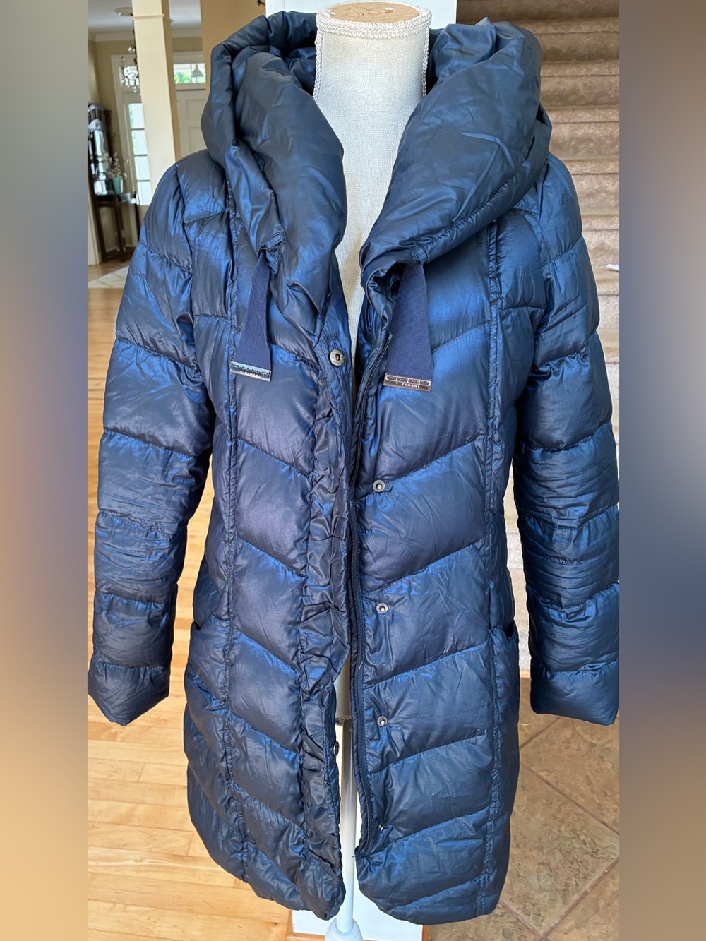 T Tahari Navy Blue Quilted Puffer Coat with Hood